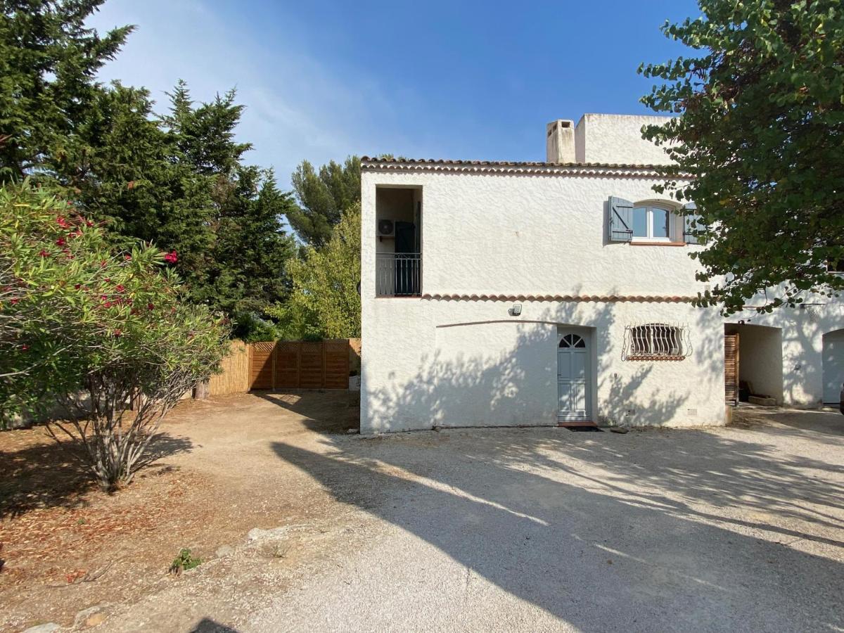 Bel Appartement Avec Terrasse Et Beau Jardin Classe 1 Etoile La Ciotat Exteriör bild